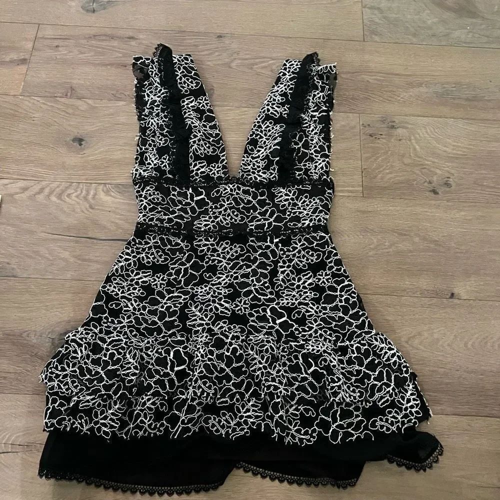 X by NBD Women's Black & White Lace Sleeveless Dress Size Small